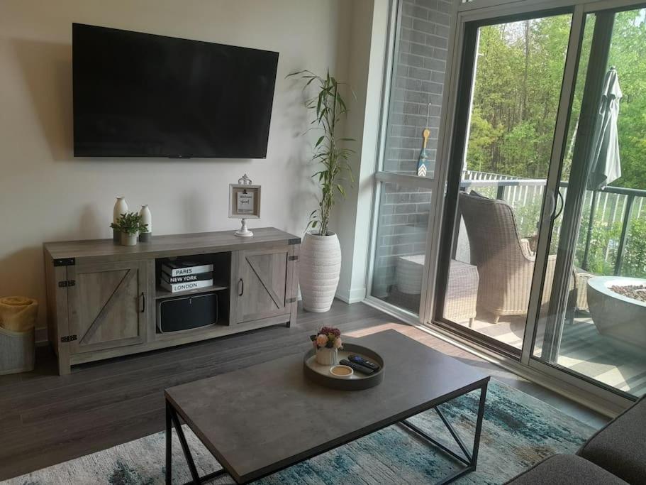 Cozy South View Suite Overlooking The Nature Trail Innisfil Exterior foto