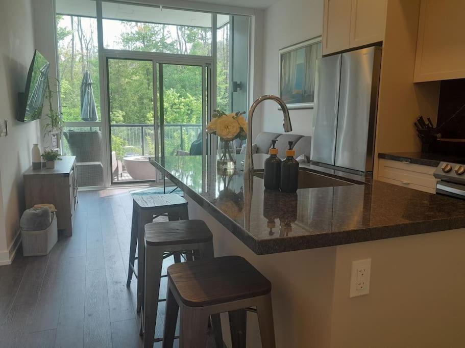 Cozy South View Suite Overlooking The Nature Trail Innisfil Exterior foto